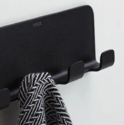 Tiger Colar - Handdoekhaak Multi - Zwart -Badkamerartikelen Winkel 1196x1200 9