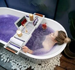 RelaxTub® Badplank - Badplank Voor In Bad - Badrek - Verstelbaar - Anti Slip - Badplank Wit - Badplank Hout - Badrekje Inclusief Boekenhouder, Tablethouder & Spiegel 15 RelaxTub® Badplank - Badplank Voor In Bad - Badrek - Verstelbaar - Anti Slip - Badplank Wit - Badplank Hout - Badrekje Inclusief Boekenhouder, Tablethouder & Spiegel -Badkamerartikelen Winkel 1200x1117 5