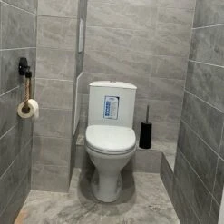 Jelta - Toiletrolhouder Zonder Te Boren - Zwart - Wc Rolhouder - Zuignap -Badkamerartikelen Winkel 1200x1200 101