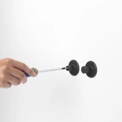 Brabantia ReNew Handdoekhaakjes - 2 Stuks - Dark Grey -Badkamerartikelen Winkel 1200x1200 1040