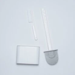 Lopoleis WC Borstel – Toiletborstel – Gesloten Bodem – WC Borstel Met Randreiniger – Siliconen – Grijs – WC Borstel Met Houder – Vrijstaand – Hangend – WC Borstel En Houder -Badkamerartikelen Winkel 1200x1200 1382