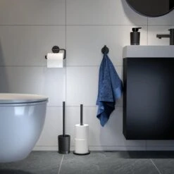 Tiger Tune - Toiletborstel Met Houder Vrijstaand - Zwart Metaal Geborsteld / Zwart -Badkamerartikelen Winkel 1200x1200 1445