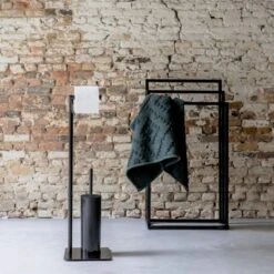 Sealskin Tube - Toiletbutler - Toiletrolhouder - Toiletborstel Met Houder - Vrijstaand - Zwart -Badkamerartikelen Winkel 1200x1200 1557