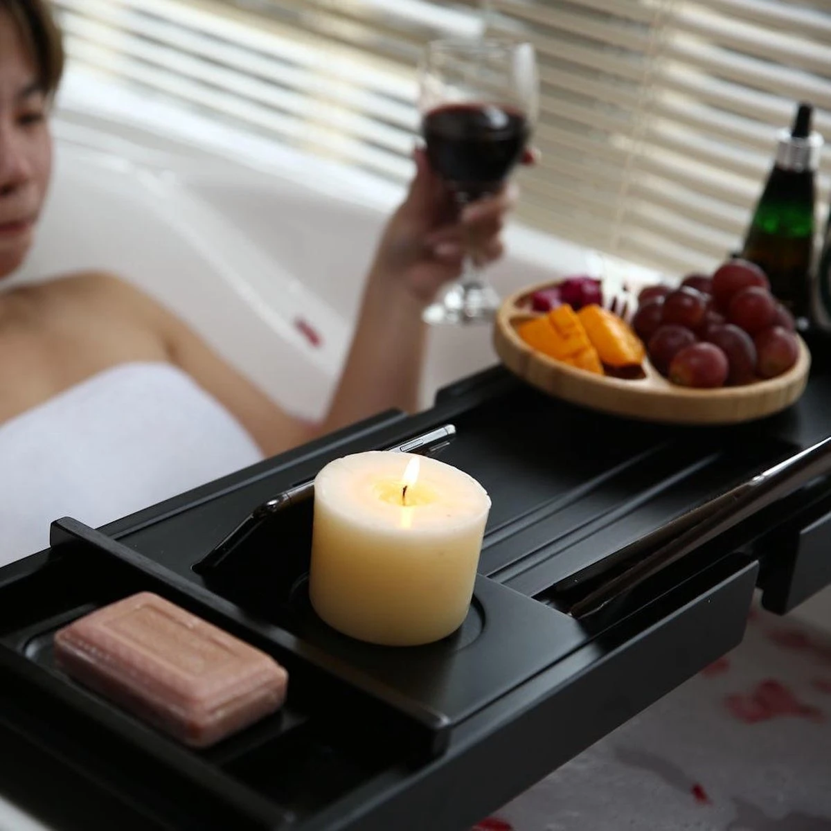 Merkloos Decopatent® Badplank - Uitschuifbaar 75 -> 110 Cm - Verstelbaar Bamboe Badrekje Voor In Bad - Boekenhouder - Tablethouder - Zwart 4 Merkloos Decopatent® Badplank - Uitschuifbaar 75 -> 110 Cm - Verstelbaar Bamboe Badrekje Voor In Bad - Boekenhouder - Tablethouder - Zwart - Afbeelding 3