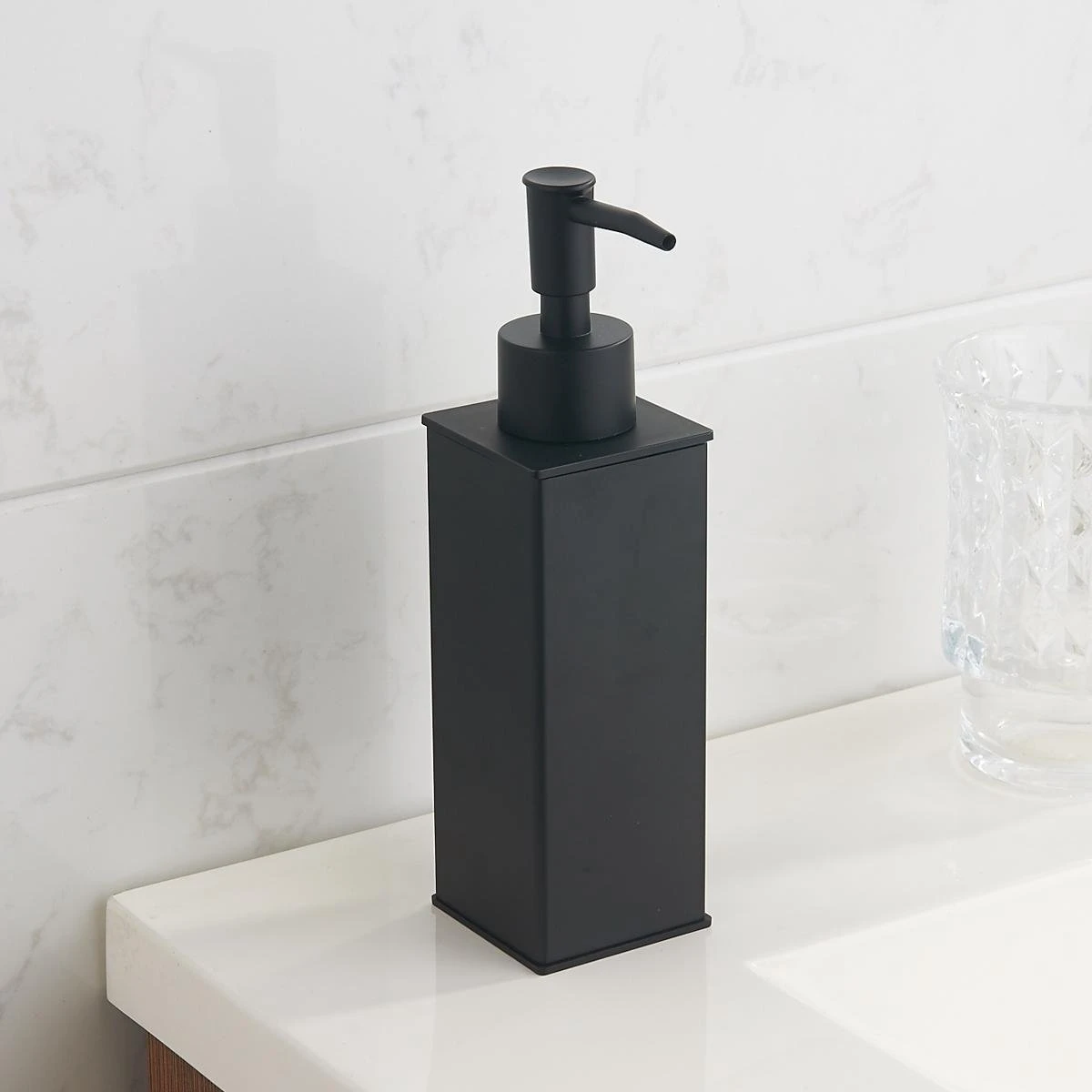 VDN Stainless Zeeppompje - Zeepdispenser - Zeeppompje Vrijstaand - Zwart - Vierkant - RVS 4 VDN Stainless Zeeppompje - Zeepdispenser - Zeeppompje Vrijstaand - Zwart - Vierkant - RVS - Afbeelding 2