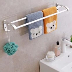 Merkloos Decopatent® Dubbele Handdoekrek - Handdoekhouder 2 Haken - Badkamer - Keuken - Zonder Boren - Handdoekenstang - Handdoekenrek 13 Merkloos Decopatent® Dubbele Handdoekrek - Handdoekhouder 2 Haken - Badkamer - Keuken - Zonder Boren - Handdoekenstang - Handdoekenrek -Badkamerartikelen Winkel 1200x1200 697