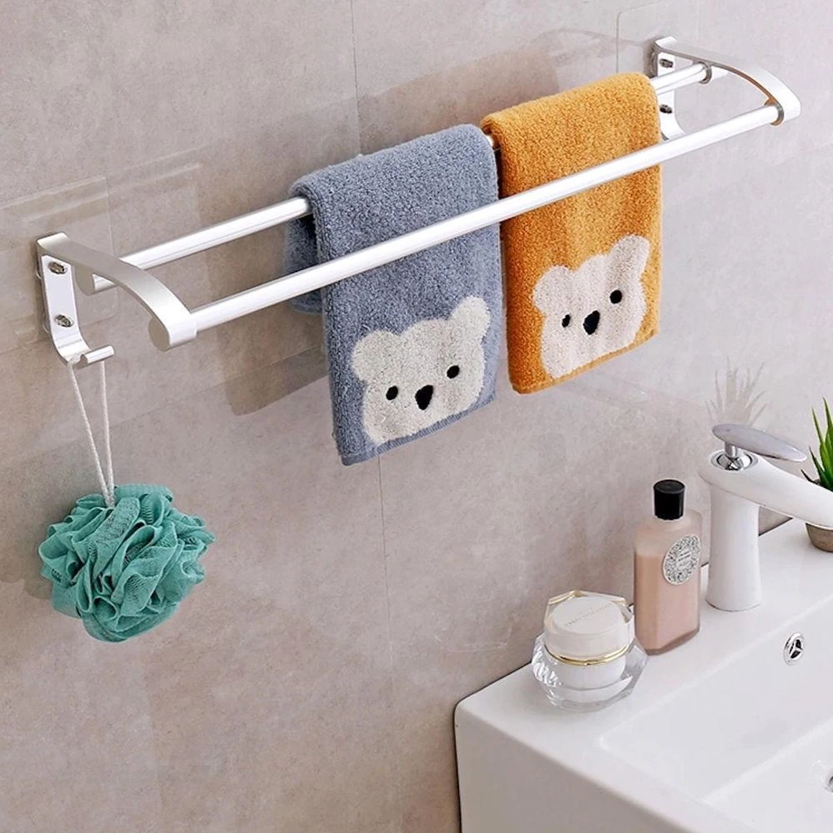 Merkloos Decopatent® Dubbele Handdoekrek - Handdoekhouder 2 Haken - Badkamer - Keuken - Zonder Boren - Handdoekenstang - Handdoekenrek 6 Merkloos Decopatent® Dubbele Handdoekrek - Handdoekhouder 2 Haken - Badkamer - Keuken - Zonder Boren - Handdoekenstang - Handdoekenrek - Afbeelding 4