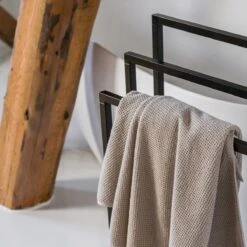 Sealskin Tube - Handdoekrek Vrijstaand - Zwart -Badkamerartikelen Winkel 1200x1200 728