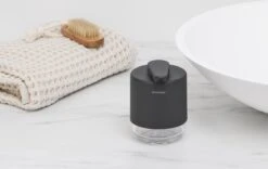 Brabantia MindSet Zeepdispenser - 200 Ml - Mineral Infinite Grey -Badkamerartikelen Winkel 1200x756 2