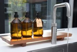 24DOTS Living Zeepdispenser | 500 Ml Bruin Amber Glas | Zeeppompje | Zeeppomp | Met Zwart Pompje 10 24DOTS Living Zeepdispenser | 500 Ml Bruin Amber Glas | Zeeppompje | Zeeppomp | Met Zwart Pompje -Badkamerartikelen Winkel 1200x806 2