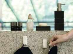 Tesa Powerstrips Haken Classic Large - Wit - 2 Stuks 17 Tesa Powerstrips Haken Classic Large - Wit - 2 Stuks -Badkamerartikelen Winkel 1200x896